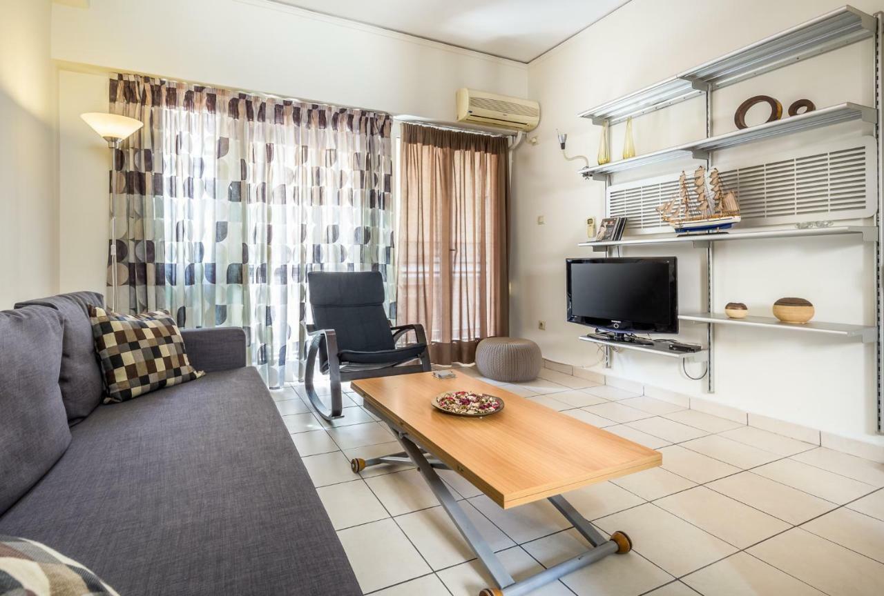Centrally Located Next To Acropolis Appartamento